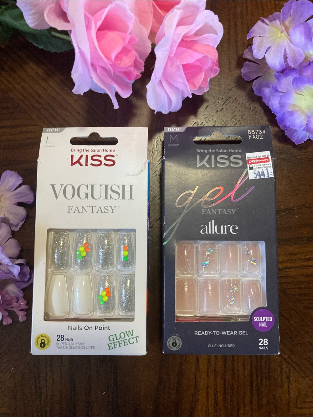 KISS Nails! 💅🏻 Long + Medium Set-NWT!